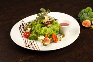 Grilled Vegetable & Bocconcini Salad