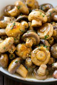 Garlic mushroom gravy