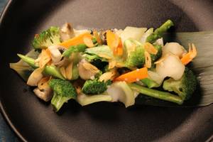 Wok Tossed Garlic Flavoured Seasonal Vegetables (Veg) 