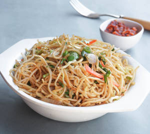 Veg Hakka Noodles