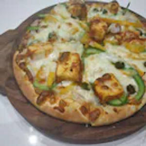 Paneer Chilli Pizza