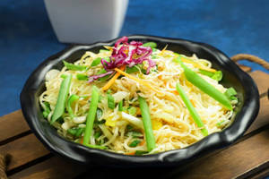 Veg Hakka Noodles