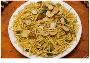 Special Aloo Laccha Namkeen