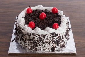 Black Forest Cake (1 Pound)