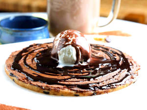 Og Cookie Dough Pizza With Nutella & Ice Cream