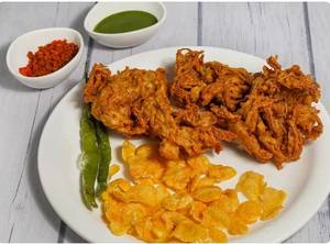 Onion Bhajiya (100 Gms)