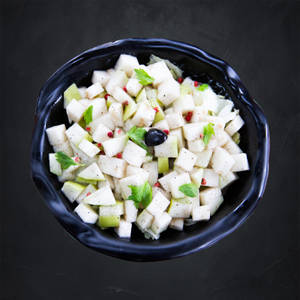 Spicy Guava Salad