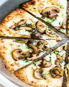 Mushroom pizza