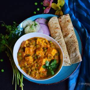 Matar Paneer Wali Combo Thali