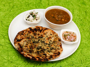 Aloo Cheese Kulcha (1 pc)