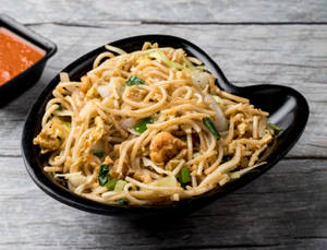 Chicken Hakka Noodles 