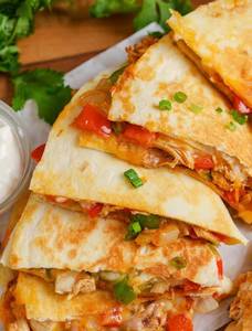 Quesadilla Tex Mex Al Olio Veg /chi / Mince Lamb/ prawns  [jalapenos,corn,bellpeppers,herbs]