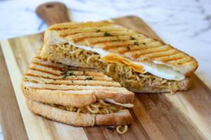 Noodles Mayo Sandwich