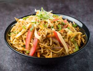 Egg Hakka Noodles Non Veg