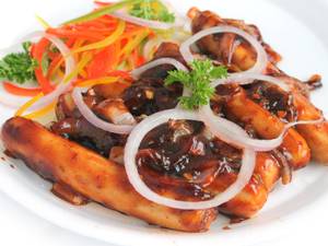 Barbecued Chicken Sausages with Caramelized Onions