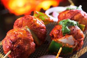 Chicken Tikka Cocktail Tandoori Momo (8 Pcs)