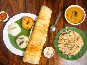 Mini Idli, Vada, Masala Dosa, Upma & Onion Uttapam Combo         