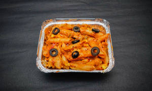 Red veggie pasta