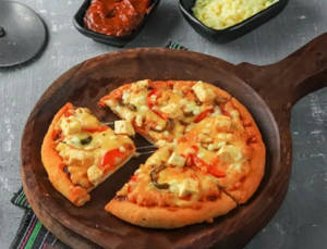 Butter Paneer Pizza