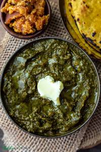 Sarso Ki Sabji With 2 Makai Ki Roti With Garlic Chatni