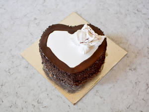 Eggless Heart Shape Black Forest Cake