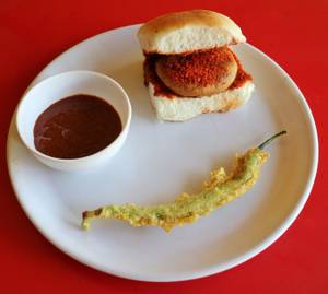 Schezwan Vada Pav