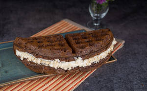 Dark & White Fantacy Waffle Sandwich