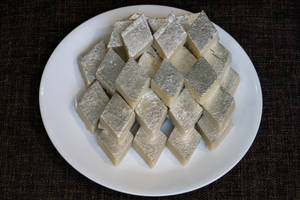 Pista Badam Barfi (1 Kg)