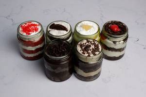 COMBO OF 6 DESSERT JAR CAKES                              