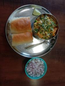 Dry Misal Pav   