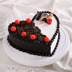 Choco Vanilla Cake Heart Shape Cake