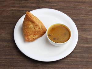 Samosa Sabji (1 Pc)