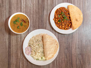 Chana Masala With Rice & Roti Combo