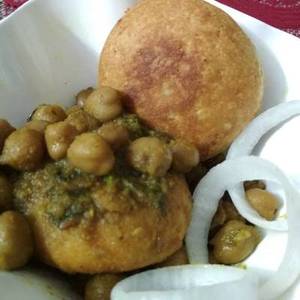 Chola Khasta