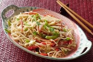 Veg Chowmein (gravy)
