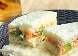 Coleslaw Sandwich