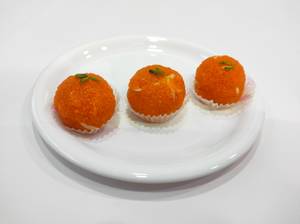 Kanpuri Laddu