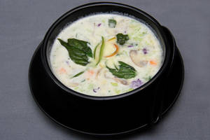 Veg Classic Chinese Coconut Soup