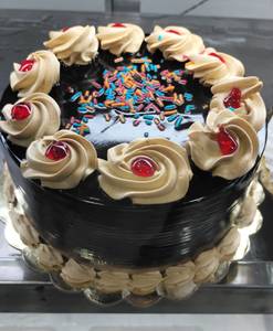 Eggless Rich Cream Cake (Per Pound)