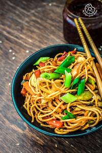 Veg Schezwan Noodles