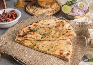 Paneer Stuffed Kulcha