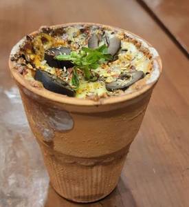 Tandoori Kulhad Pizza 