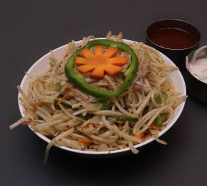 Veg Hakka Noodles