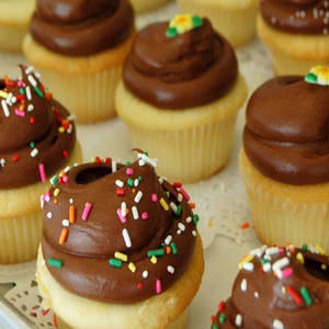 Vanilla Cupcake with Chocolate Buttercream -  Pack of Two