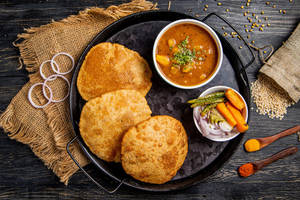 Bedmi Poori (3 Pcs Poori)