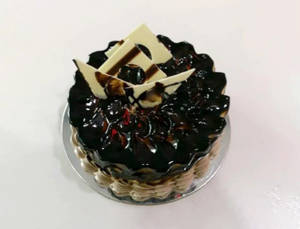 Chocolate Choco chips Cake (Eggless)