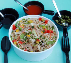 Veg Hakka Noodles