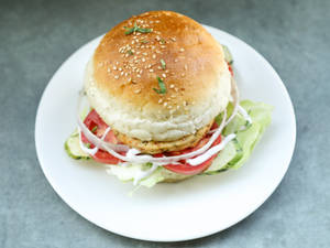 Veg Aloo Tikki Burger