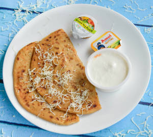 Aloo Cheese Paratha (Per Pc)
