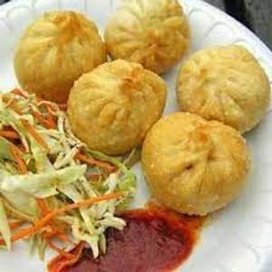 Veg Fried Momos (8 Pcs)